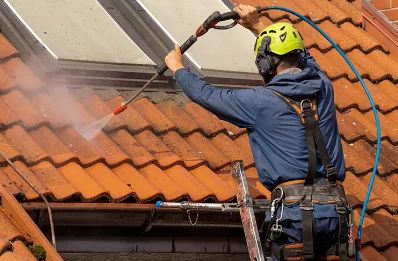 Démoussage et hydrofuge de toiture à Aigaliers